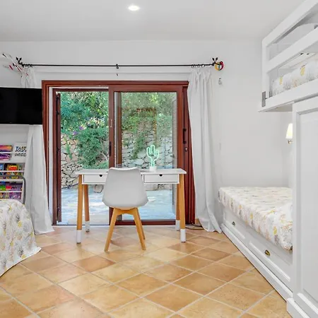 La Marina 5&1, Emma Willa