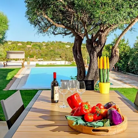 La Marina 5&1, Emma Porto Cervo